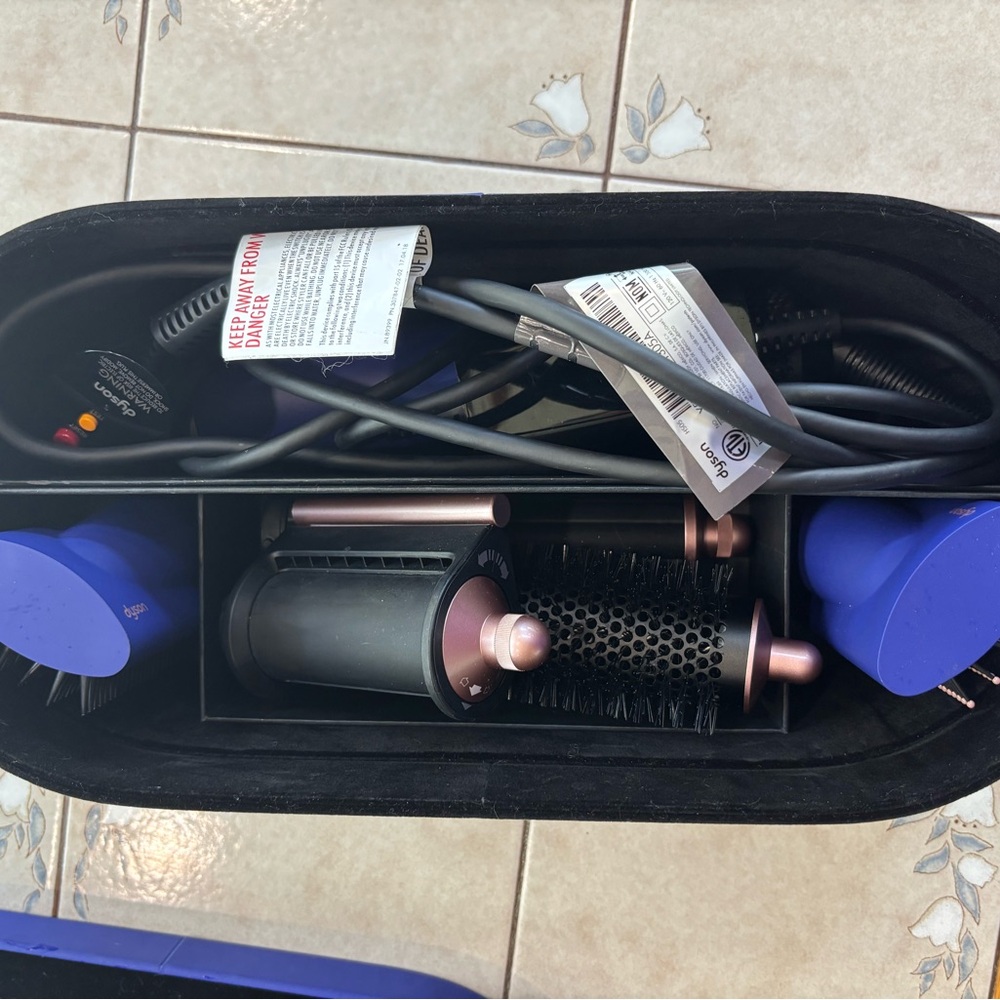 Dyson Hair Styler with Blue and Black Attachments